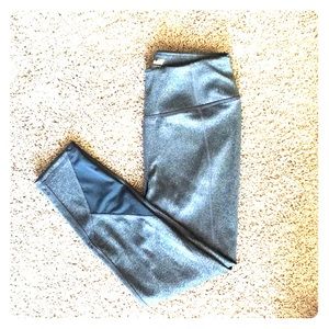 W O R K O U T leggings